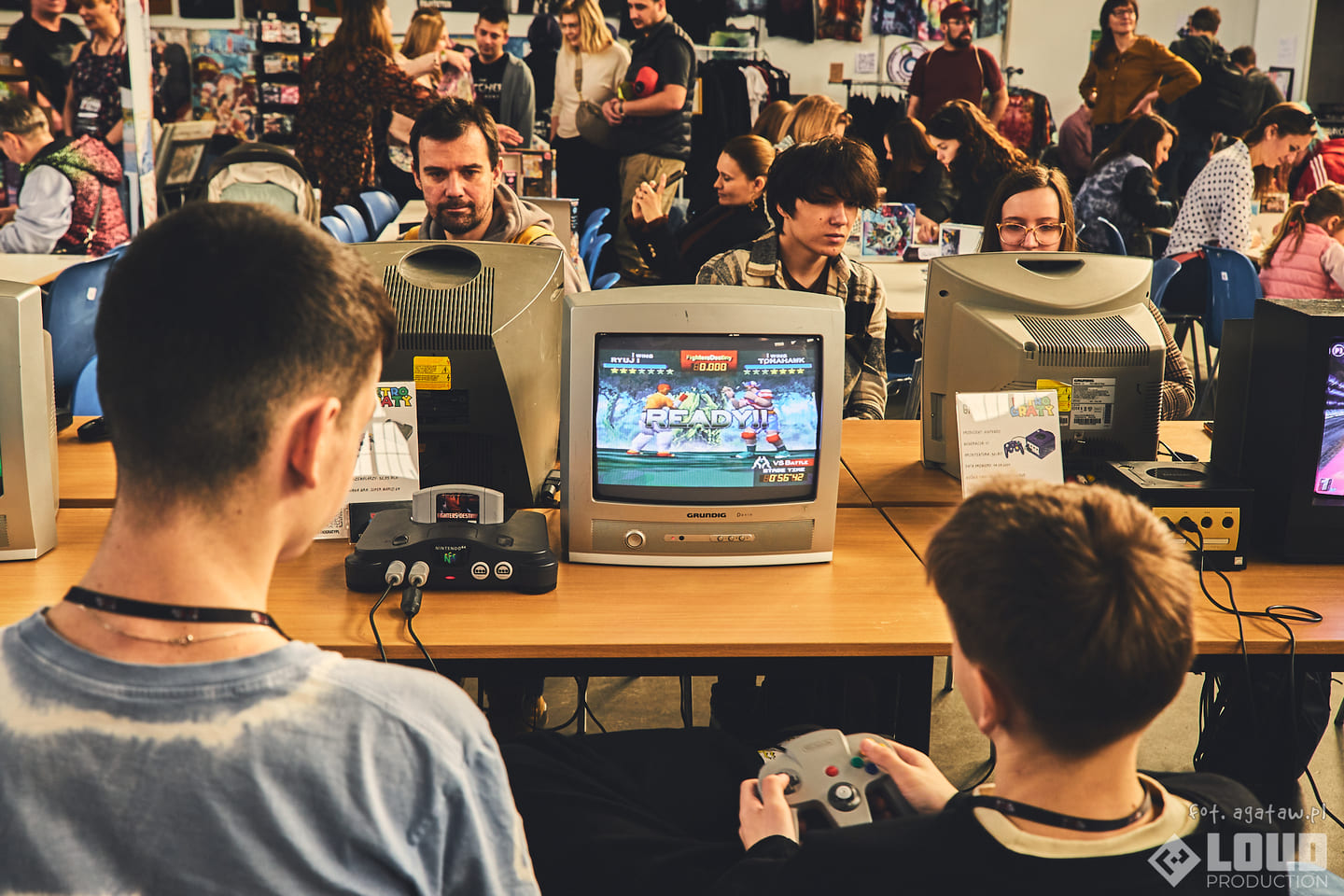 Turniej na konsolach Nintendo 64 podczas wydarzenia One More Game