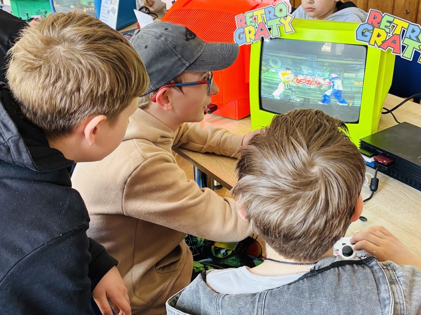 Warsztaty gamingowe dla dzieci prowadzone w ramach projektu Pixeloteka
