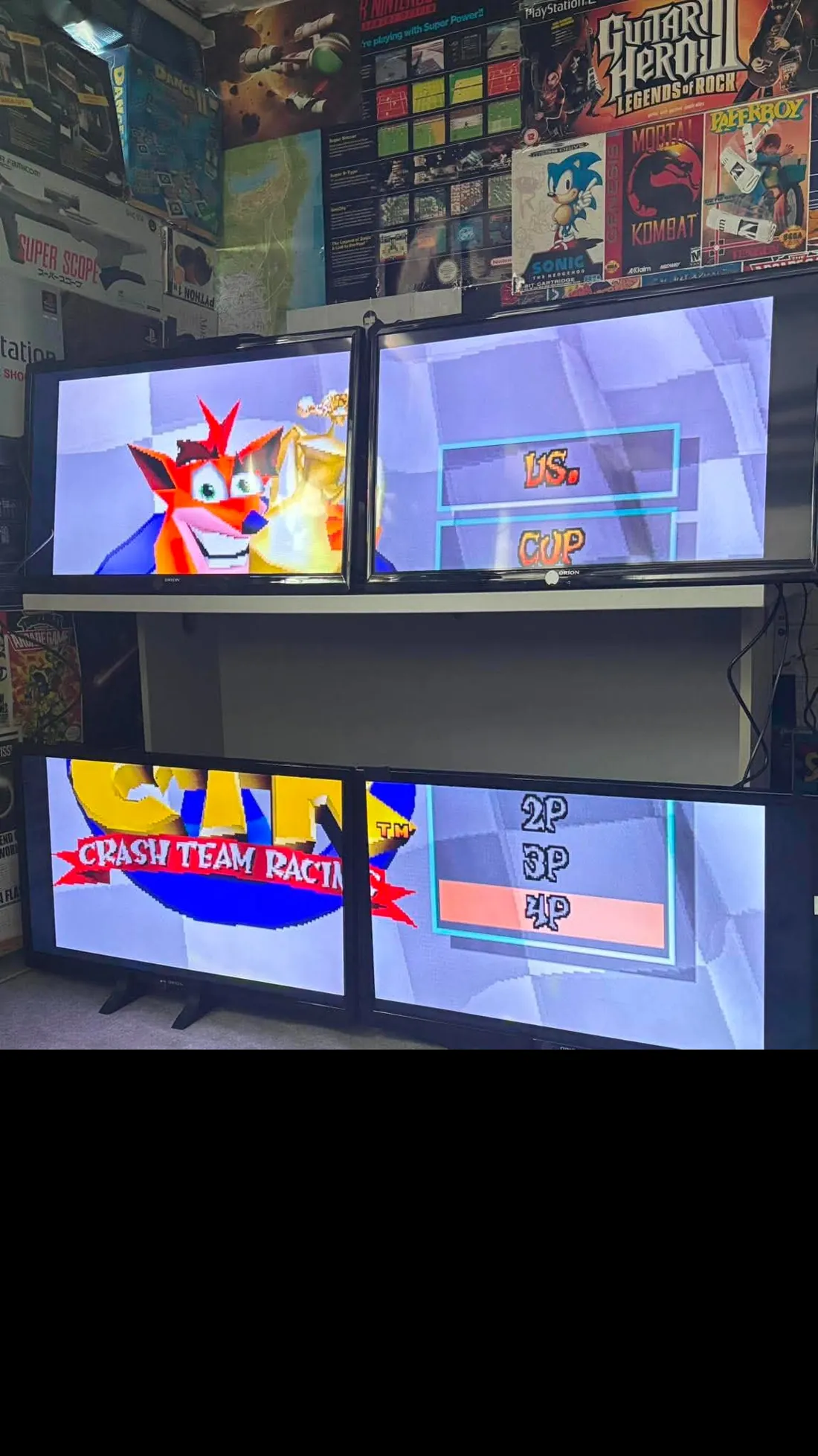 Test podziału obrazu gry na cztery telewizory 32 cale